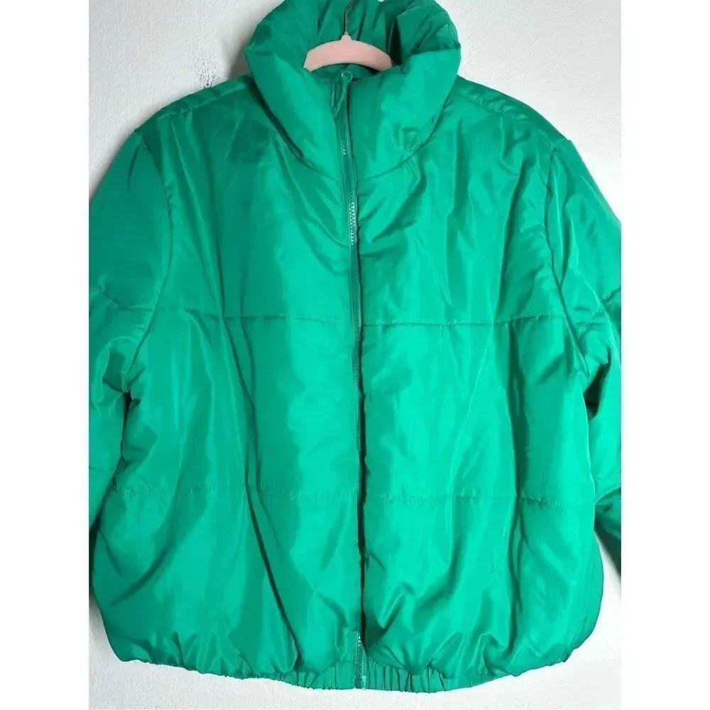 Wild Fable Puffer Jacket Size XL Green Short Zip Front High Neck Collar Pockets